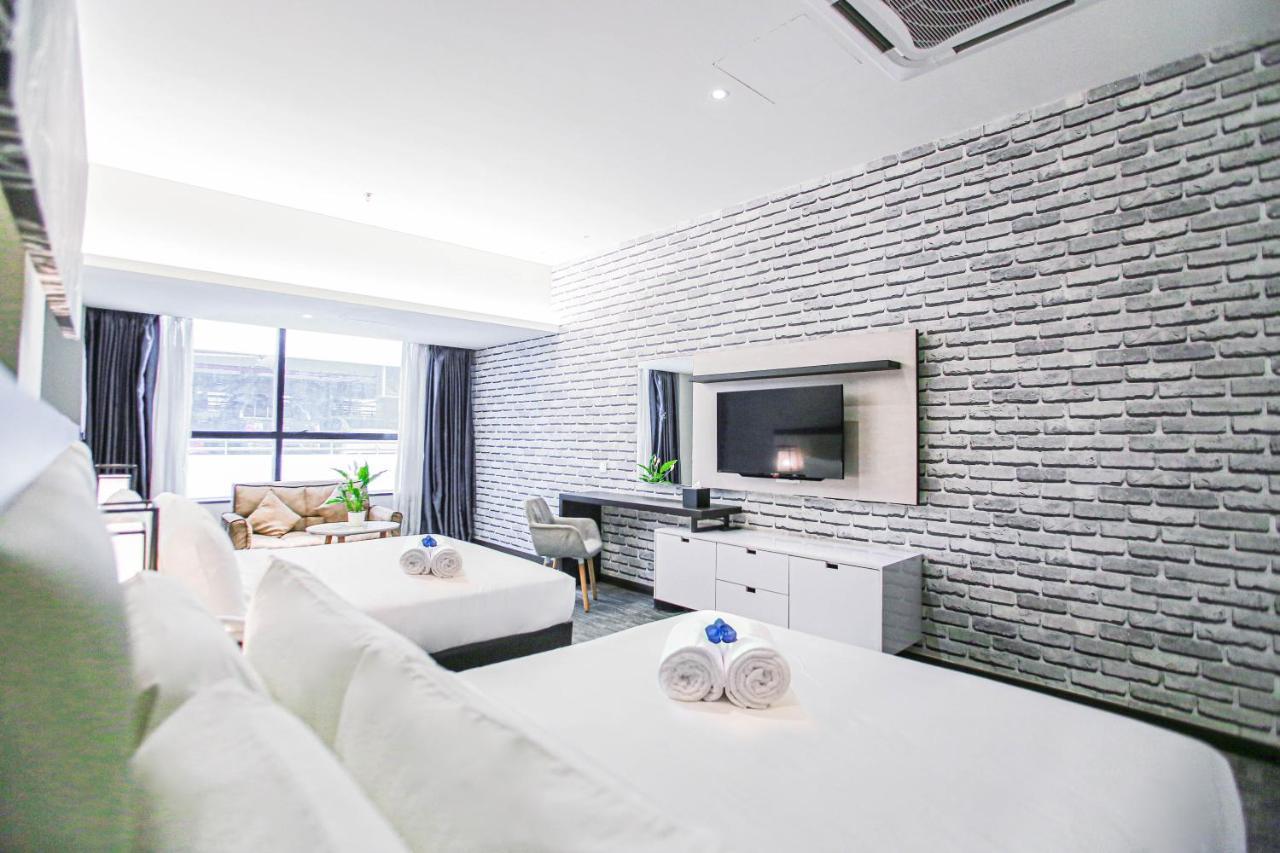 Fives Hotel Dnp Johor Bahru Kültér fotó